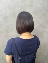プラスイズム ヴェレン(PLUSISM Velen)&nbsp;艶ブラウンの丸みショートボブ