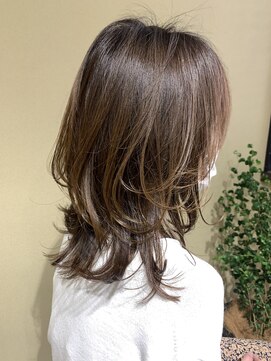 ゼン(Zen.) くびれミディ/レイヤー/柔らかいカラー/Zen.手塚