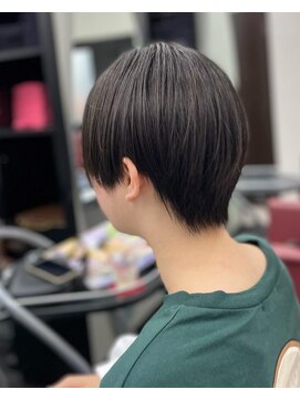 びゃんびゃん 浅水本店 シャープなショートボブ