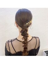 ヘアメイクアンドセットサロン リッコ(Hair make&set salon Ricco)&nbsp;個性派編み下ろし