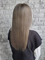 アクシー ヘアーアンドメイク(AXY HAIR&MAKE)&nbsp;シルキーベージュ/ミクルティー/デザインカラー/ブロンド