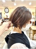 大人ショートxハイライトで白髪ぼかし