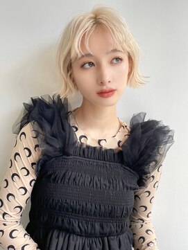 フリティ 大阪西梅田店(friity) ハイトーンベージュシースルーショートボブミニボブグレージュ