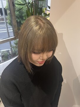 パラゴ(PARAGO.) 《城東区/緑橋/女性サロン》ブリーチカラーミルクティーベージュ