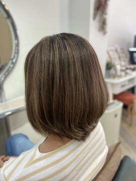 ビィーワンイースト(Be 1 EAST) ミディアムボブ