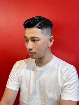 メリケンバーバーショップ トーキョー(MERICAN BARBERSHOP TYO) BURG 【サイドパート/ビジネス/スキンフェード】