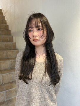 バズ(BUZZ) (イエベ)透明感オリーブカラー