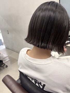 ピオニー(PEONY) 切りっぱなしボブ