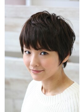 カフェアンドビューティー エスト 越谷(cafe&beauty est) 【シンプル黄金バランスショート】