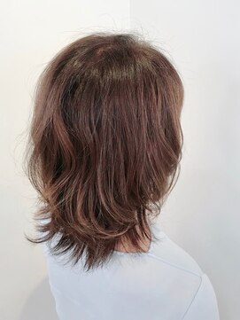 ヘアアンドフェイス サクラインターナショナル(hair&face sakura international) ミディアムレイヤーの柔らかいパーマ