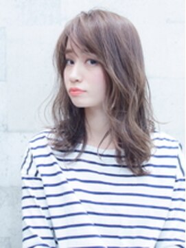 エルピス(elpis) アッシュブラウン フェザーレイヤー 似合わせカット