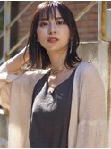 秋冬のオシャレに合うゆるハネミディアム