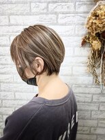 オーブ ヘアー ライト 明石店(AUBE HAIR light)&nbsp;【AUBE土居秀徳】ショートボブ×白髪ぼかしハイライト×小顔