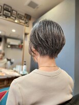 キートス(Kiitos)&nbsp;グレイヘア×ショートボブ