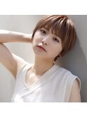 タイトショート　スモーキーベージュカラー