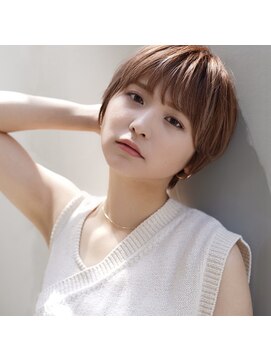 ライラ(LAILA) タイトショート　スモーキーベージュカラー