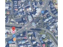 赤いピン部分が駐車場2台2番、3番