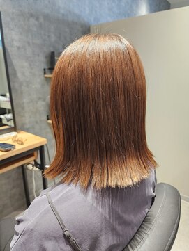オーラ(Aura.) 切りっぱなしボブ 外ハネボブ
