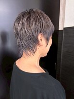 びゃんびゃん 浅水本店&nbsp;ショート/ウルフカット/暗めカラー/白髪ぼかし/デザインカラー