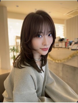 マージュ ギンザ(marju GINZA) ☆ミディアムレイヤーカット 艶髪カラー