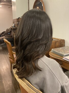 ワイエスパーク 代官山店(Y.S.PARK) 海外風ミディアムレイヤーカット【代官山美容室/U24学割あり】