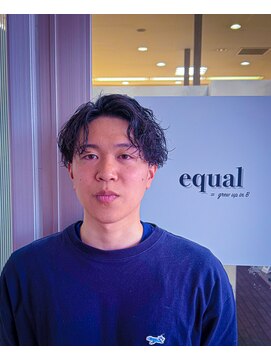 イコール(equal) センターパートルーズパーマ