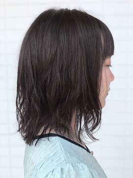 ハコ(ha co) 菊池指名　ナチュラルアッシュベージュ