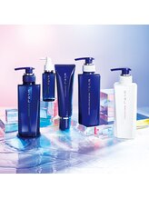 イーラルシリーズは植物と科学のチカラを徹底的に研究し、髪の美しさを土台から創り出す。商材取り扱い○