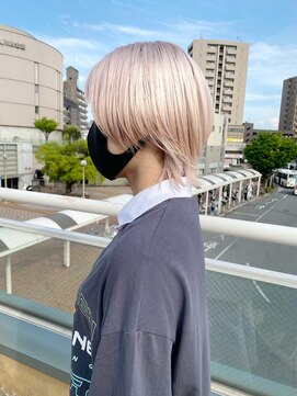 ルッツ(Lutz. hair design) ホワイトベージュ【千代田彩夏】