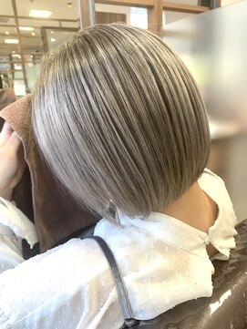 ヘアークリアー 獨協大学前店 シャドウルーツ