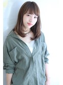 ネイビーカラーの大人かわいいブランジュ小顔くびれセミディ