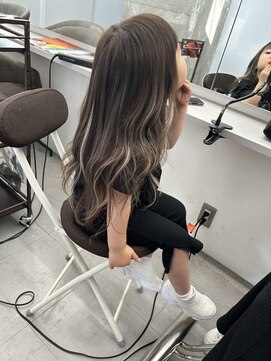 キング 枚方店(K!ng) お子様ホワイトハイライト