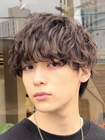 オルト(Altn) 大人の波巻きスパイラルパーママッシュツーブロメンズカットヘア