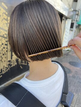 イイナヘアガレージ(117) 【117hairgarage】イメチェン_シンプルボブ_オリーブカラー