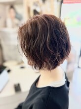 ビューティーサロン カワチ 中庄駅前店(Beauty Salon KAWACHI) ミディアムレイヤーボブのゆるふわパーマ