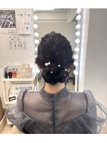 エメティ(Aimerty)&nbsp;ゆるふわシニョン