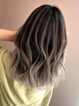 シャルムバイケンジ(Charm.by KENJE) バレイヤージュエアタッチハイライトデザインカラー銀座有楽町