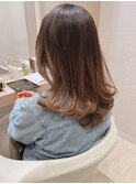 ゆるふわカール美髪セミロング似合わせ段カット絶壁レイヤー50代