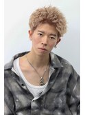 ミルクティーベージュ×スパイキーショート