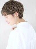 耳掛けショート　マッシュショート　ニュアンスパーマ　前髪あり