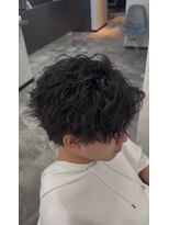 オム ブランシェ(HOMME BLANCHE’)&nbsp;【KAZUKI】縦落ちのツイストスパイラルパーマ!