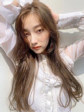 オブヘアー オモテサンドウ(Of HAIR OMOTESANDo) ナチュラルロングヘア