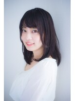 清楚な印象のレイヤーボブ