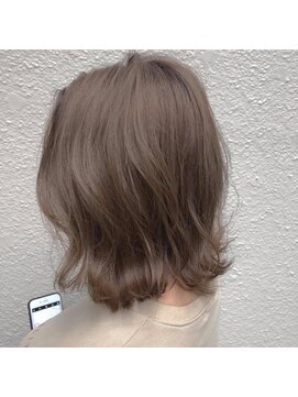 フェリア 梅田(FERIA) 【梅田 茶屋町】イルミナ×シアーベージュ