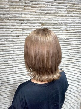 ビス ヘア アンド ビューティー 西新井店(Vis Hair&Beauty) ミディアム/ブロンドカラー/ハイトーン/外国人風