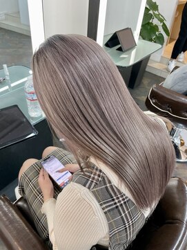 イコ 表参道原宿(ico) シルバーベージュ × LAケラチントリートメント [ブリーチ２回］