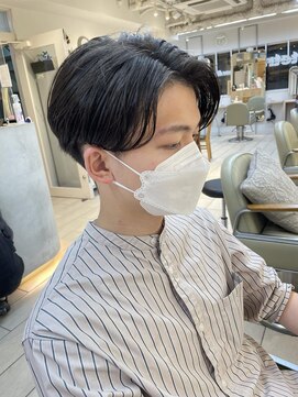 テトラ バイ ネオリーブ 横浜西口店(tetra by neolive) 横浜★韓国風センターパートのカルマパーマ