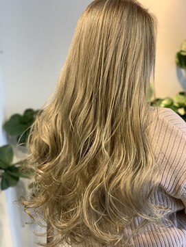 モアバイエフ(MORE byF) ミルクティーベージュ