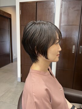 リリ(Liri material care salon by JAPAN) 艶感のあるレイヤーボブ