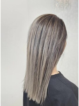 ヘアーアンドメイク ドレス(DRESS) エアタッチバレイヤージュ